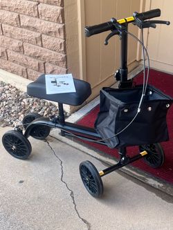 Knee Walker, Just Assembled, Adjustable.  Super Cheap !