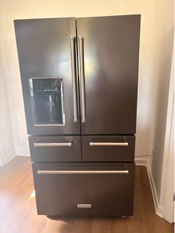KitchenAid fridge- READ DESCRIPTION