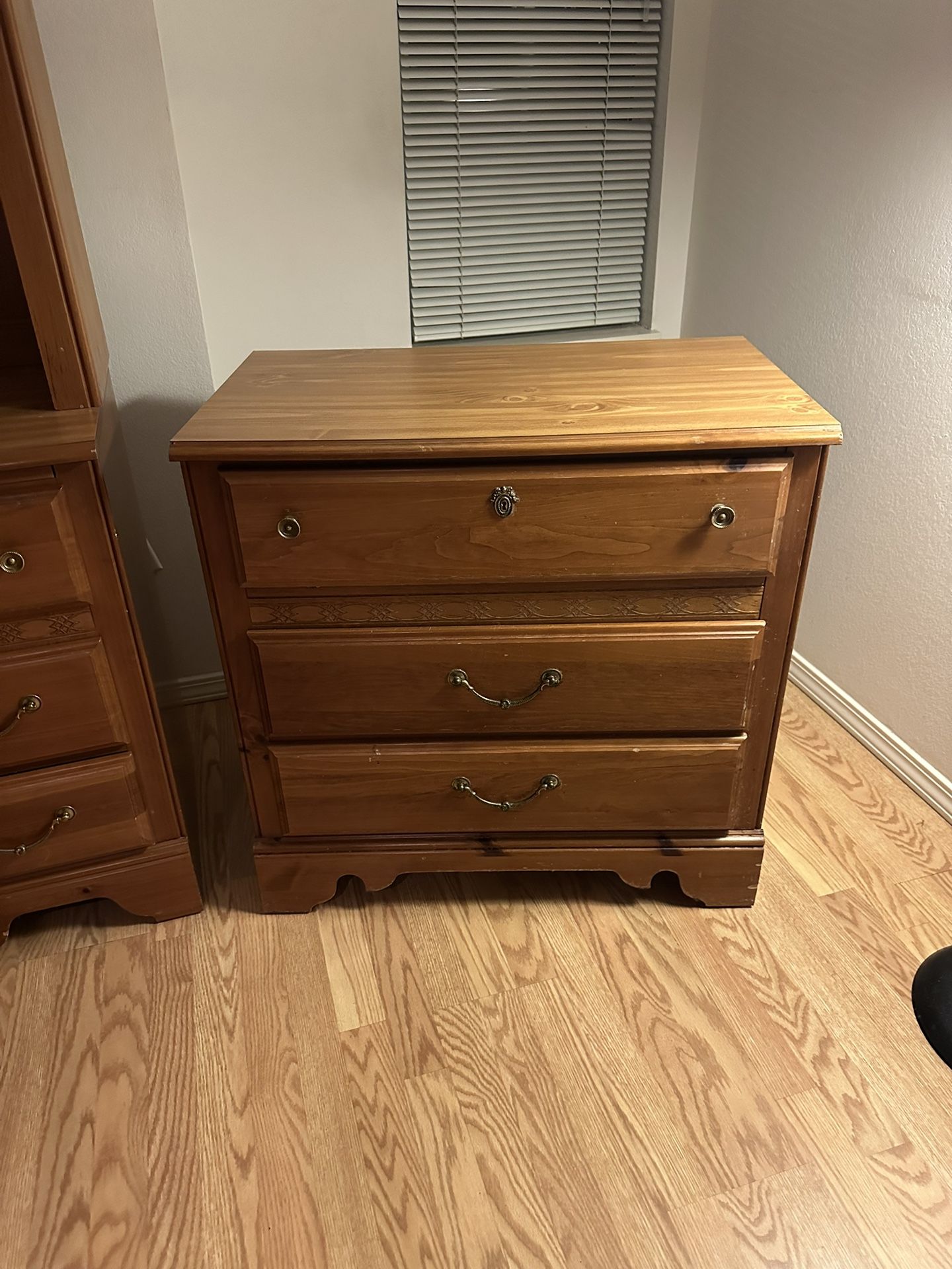 Bedroom Furniture Set