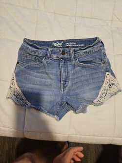 Mossimo Denim Shorts Size 4/27