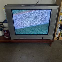 TOSHIBA CRT TV S VIDEO 32 Inch 