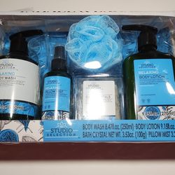 New Inhale And Exhale Studio Selection Relaxing Bath 5 PC Gift Set W/Case