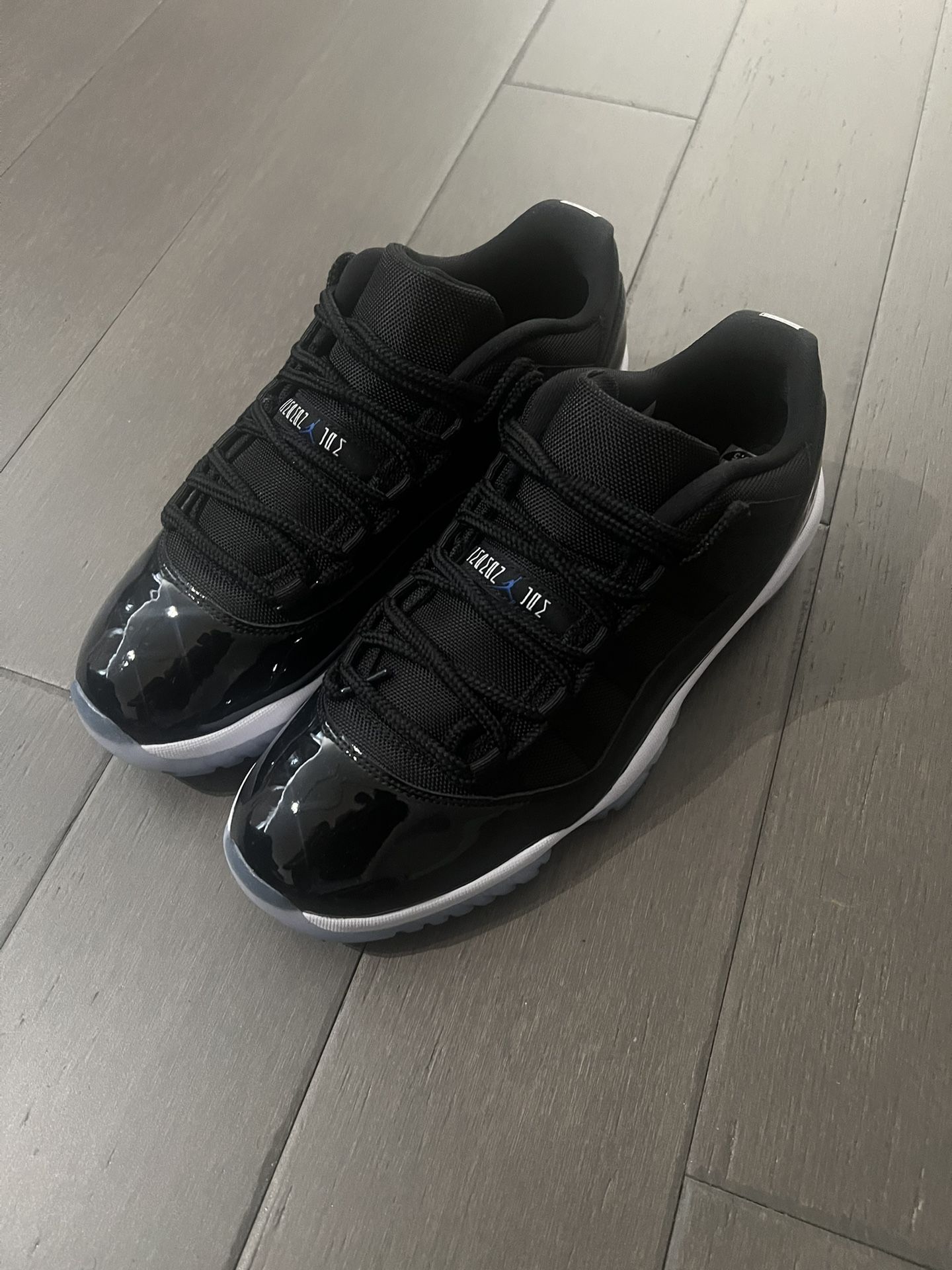 Air Jordan 11 Low Space Jam