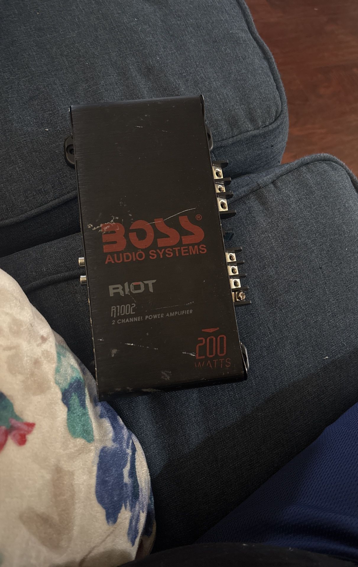 BOSS Audio Systems R1002 Riot Series Car Stereo Amplifier - 200 High Output, 2 Channe