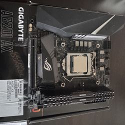 ASUS ROG STRIX B360-1 Gaming + i5 9600K + Corsair Vengeance 16GB 2666MHz DDR4
