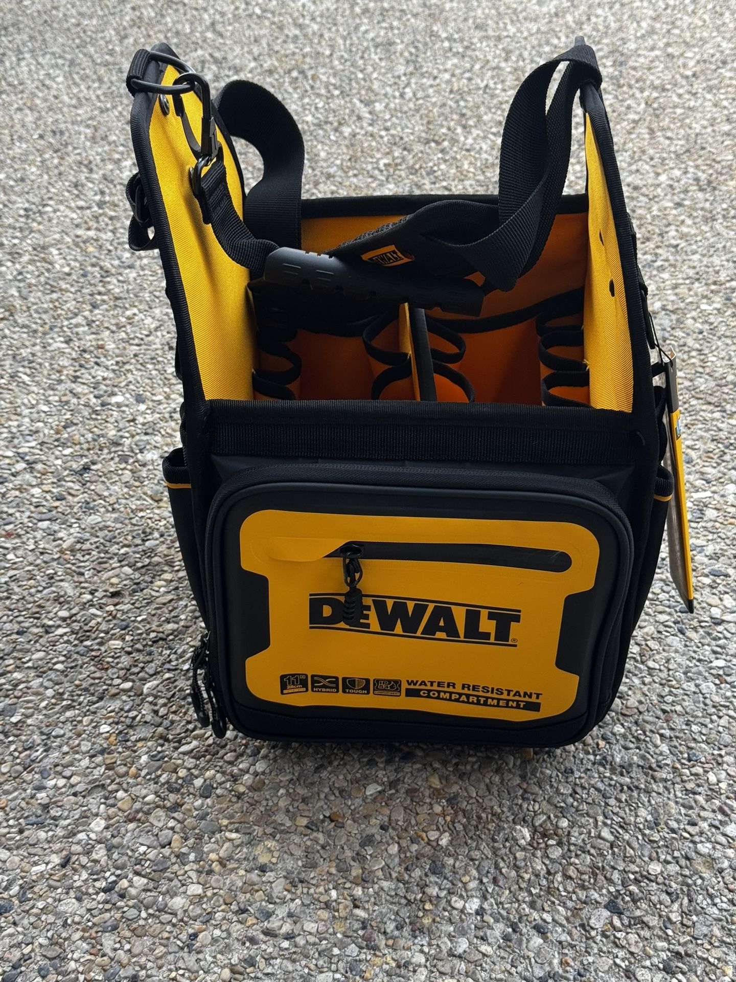 DEWALT Black - Yellow Ballistic nylon 9.375-in W x 16.125-in D x 11-in L Zippered Electrician's tote