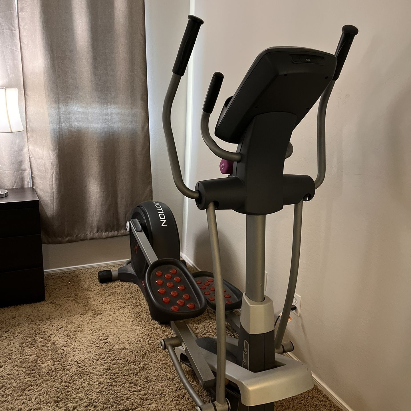 Freemotion 510 Elliptical for Sale in Laveen Village AZ OfferUp