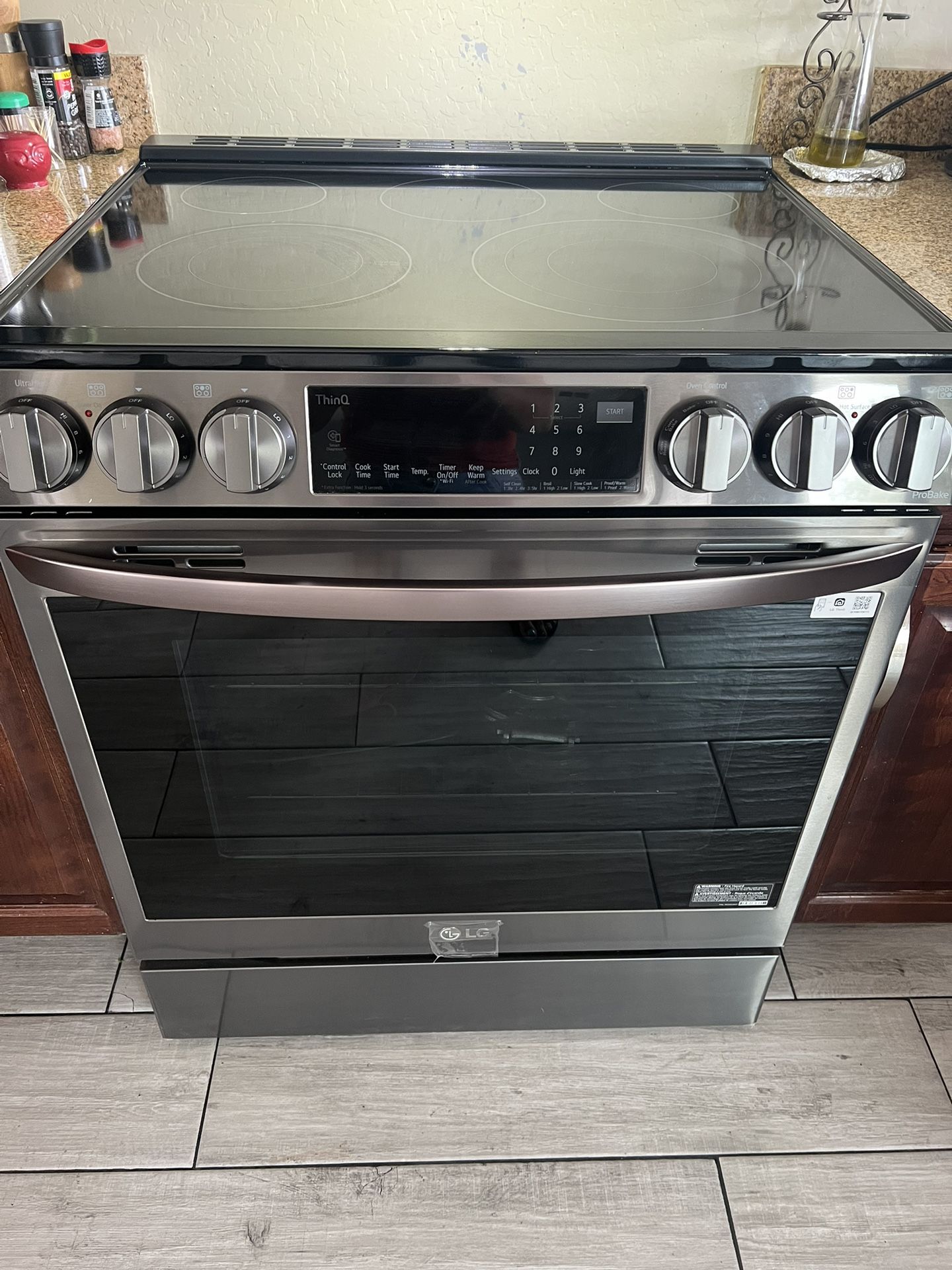 Electric Stove LG And Microwave LG