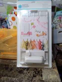 Fringe Maker Martha Stewart New $10
