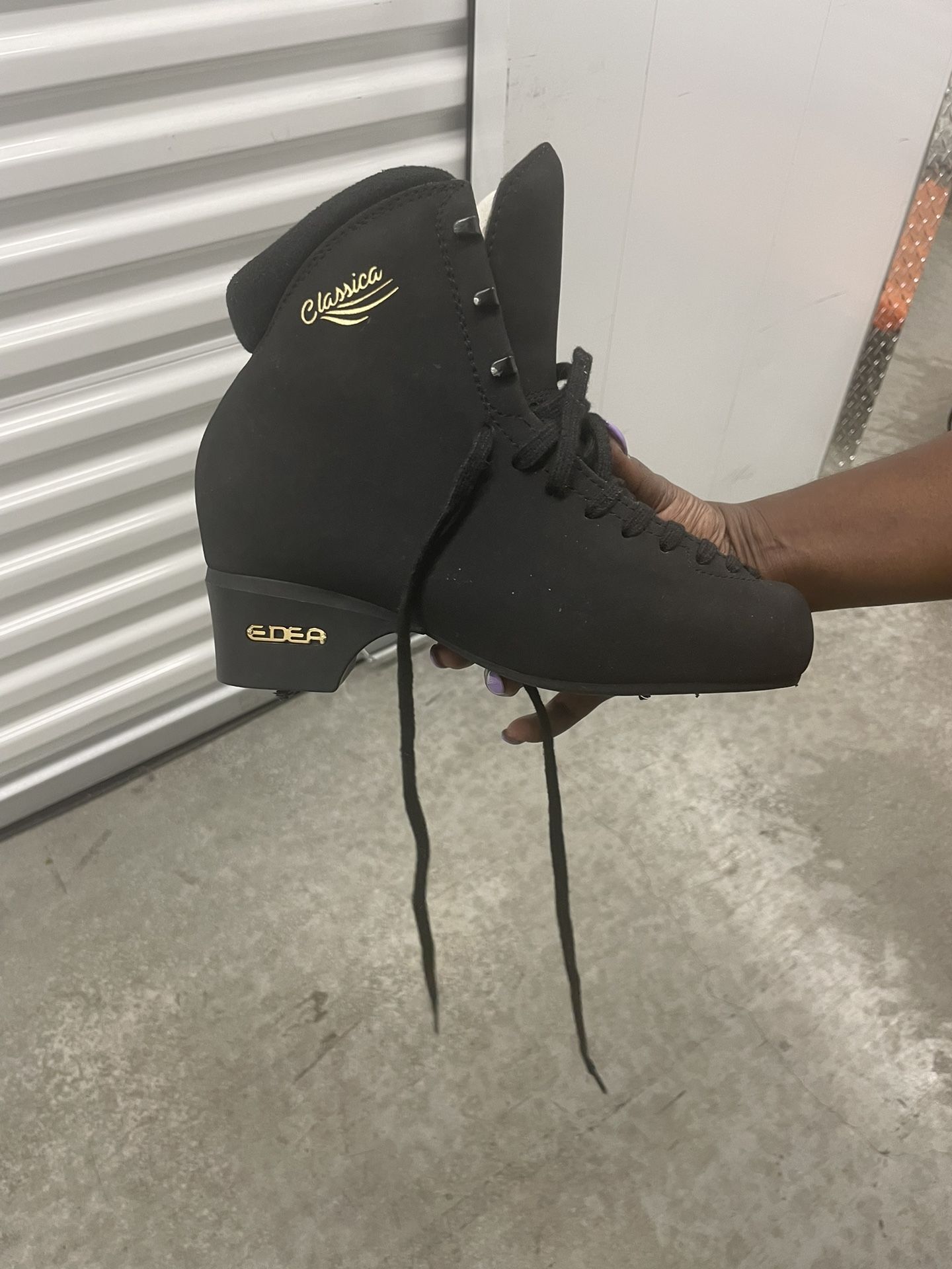 Edea Rolling Skates
