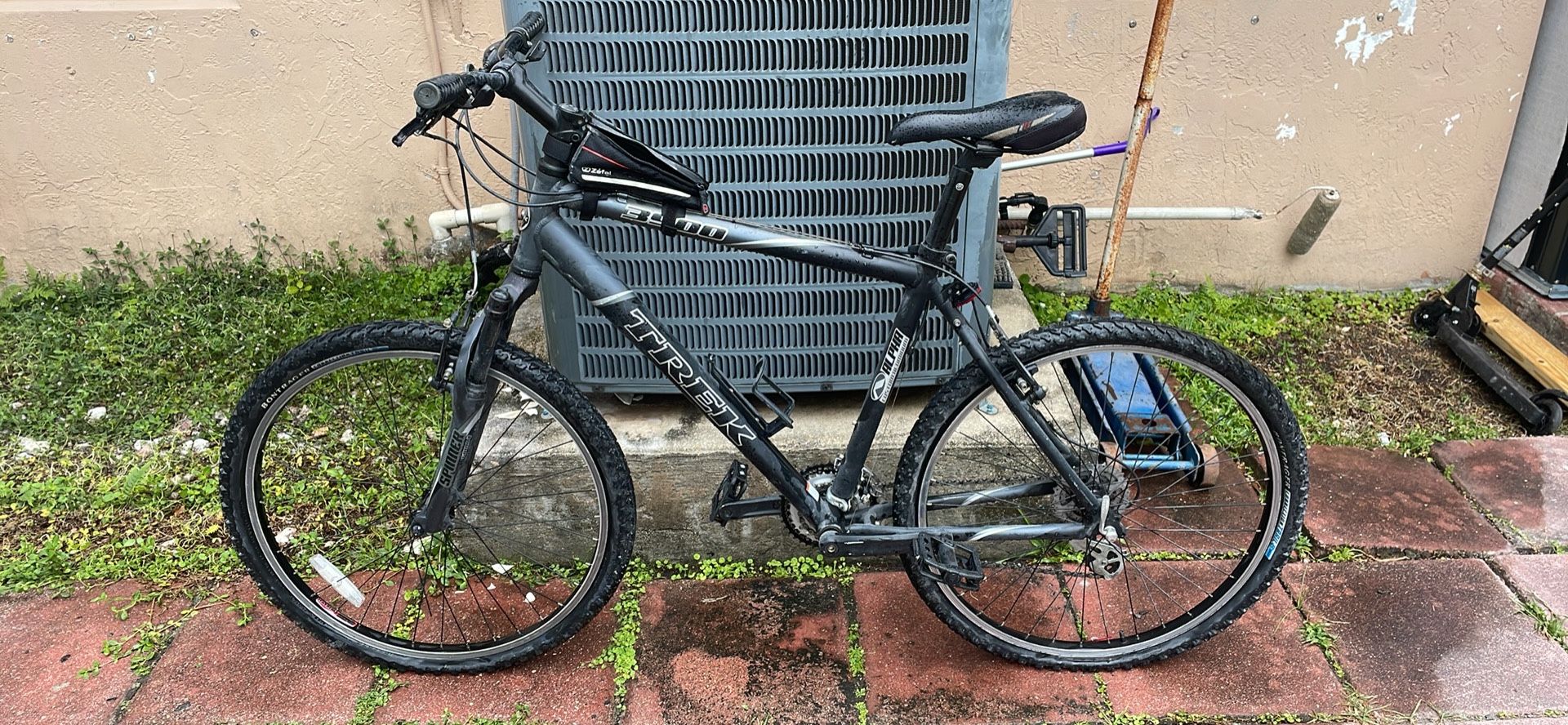 100$ Mountain Bike