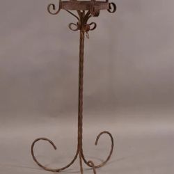 METAL PLANT STAND
