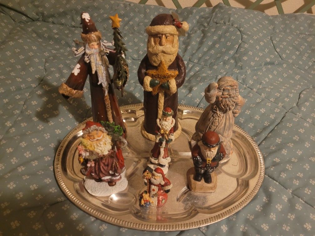 Christmas santa figurine collection (
Set of 7)