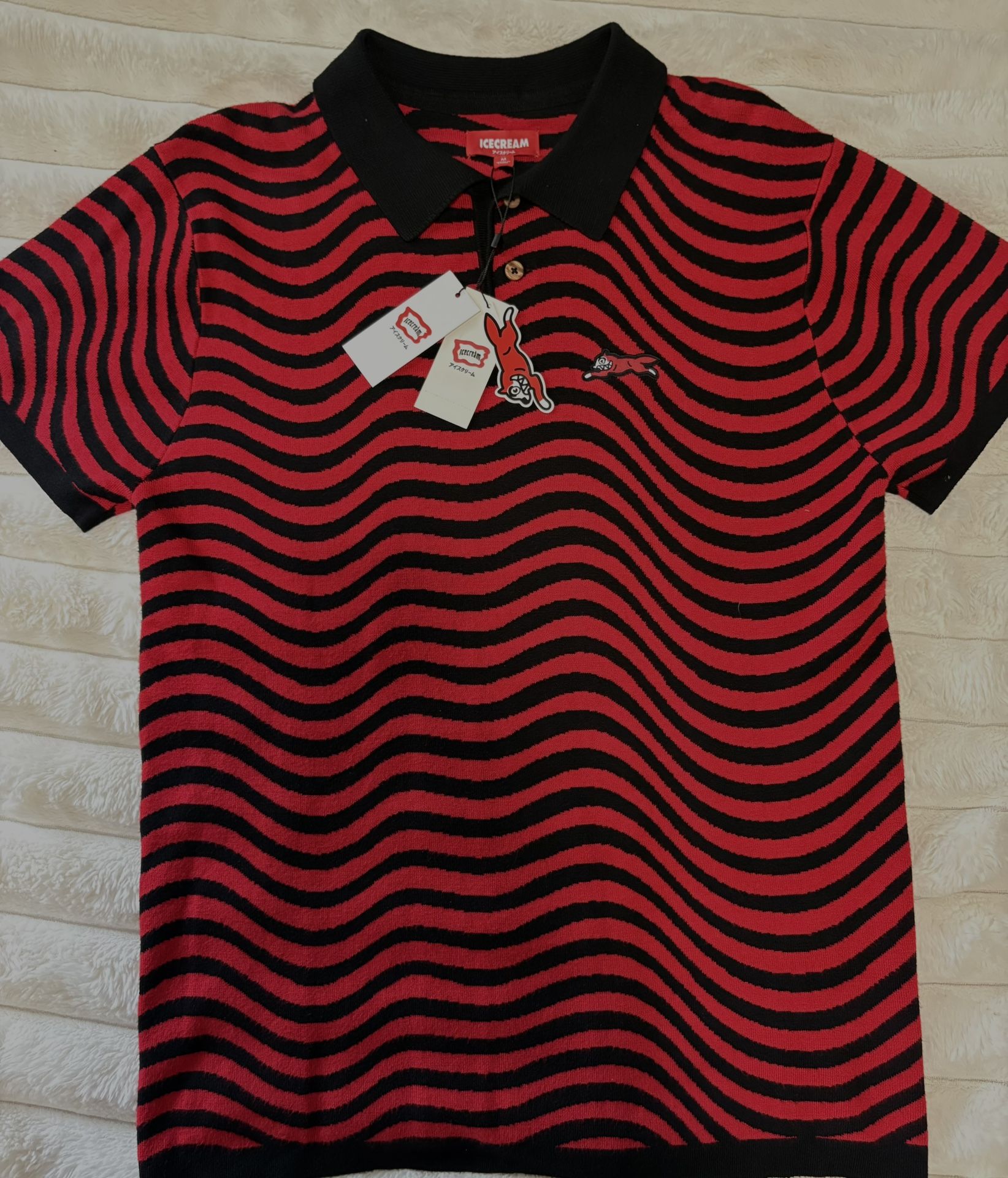 Icecream Polo - Drippy Knit Sleeve- Black and Red