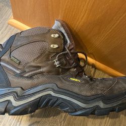 Keen Mens Hiking Boots Size 14. Like New