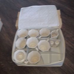 Nikko 9 piece with salt pepper shakers..