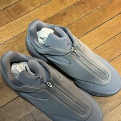 Shai 001 Iron grey “Size 10”