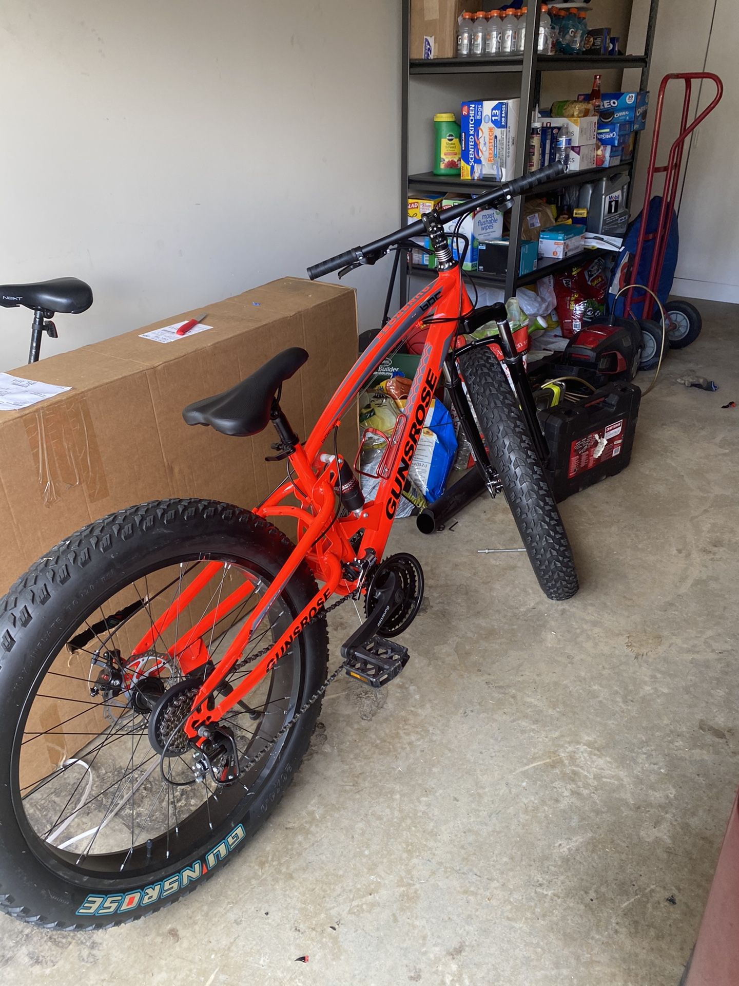 Fat Tire “Gunsrose” brand NEW Bike in a box