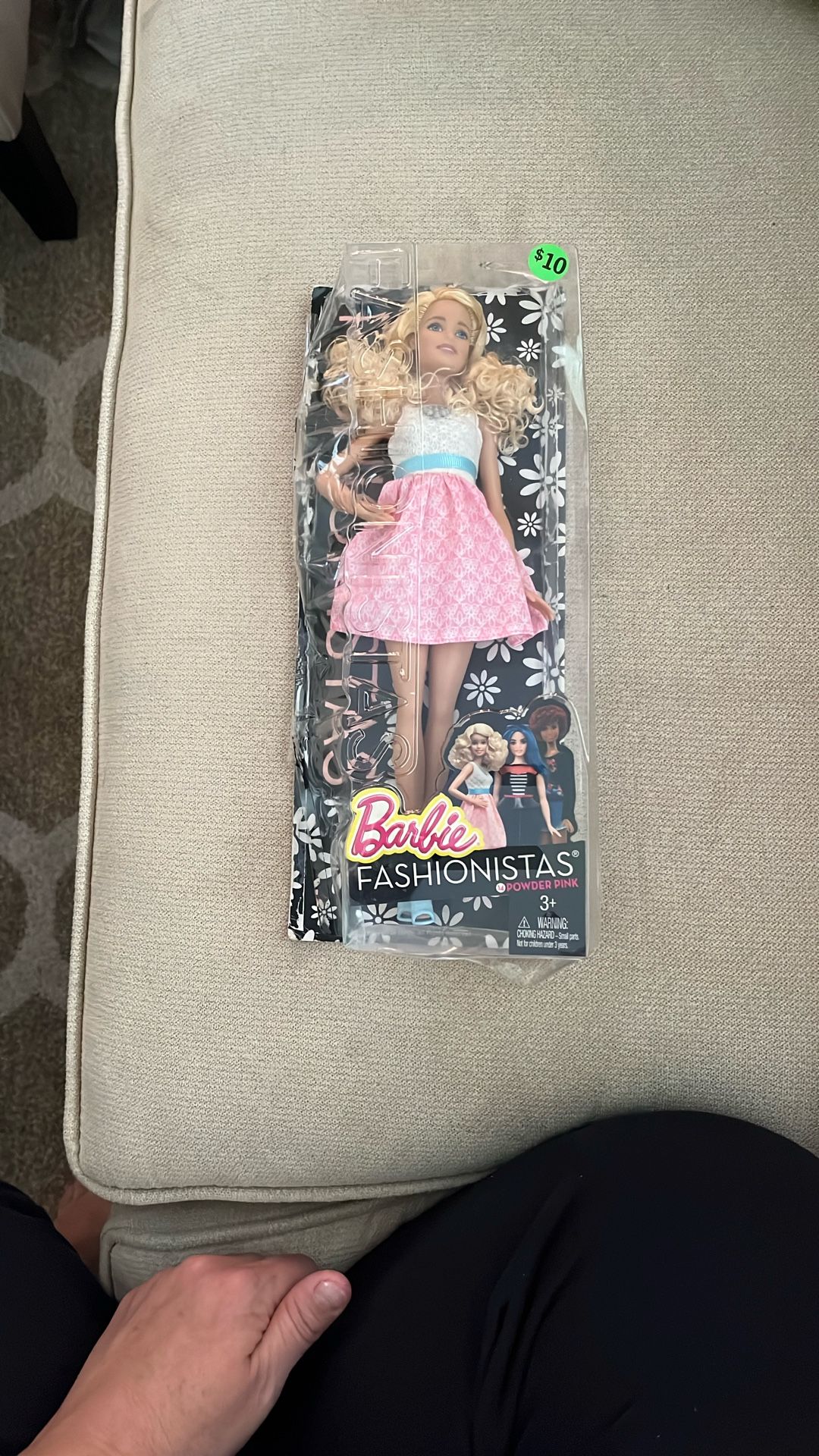 new fashionista barbie blonde/curly hair