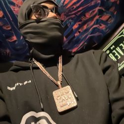 Rose Gold, One-Way Pendant