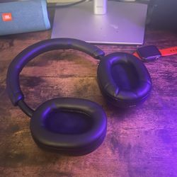 sony xm5 (headset only with type c charger)