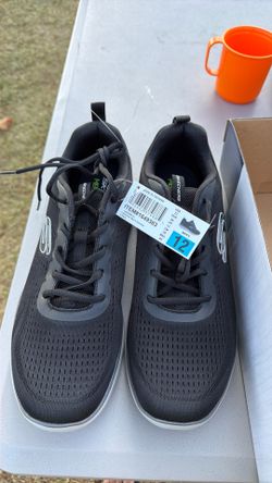 Skechers tennis shoes