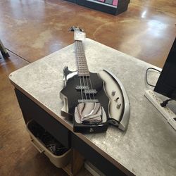 Cort Gene Summon Axe Bass II