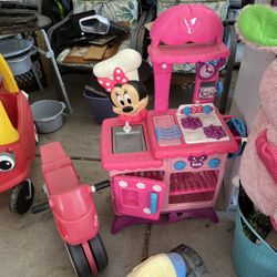 Minnie Mouse Stove