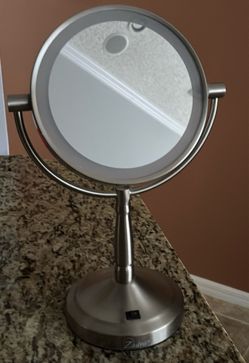 Regular & Magnifying Mirror
