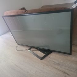Tv 65" on a stand LG