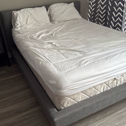 Queen bed 