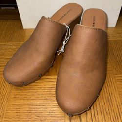 📌 Lucky Brand Women’s Leather Clog Mules – Size 9.5M (Brand New!)