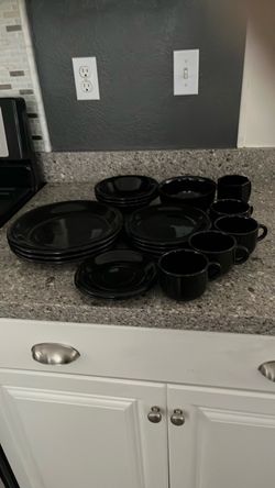 Black dishes