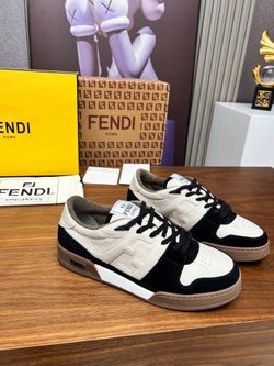 Fendi Men’s Sneaker With Box 2026 New