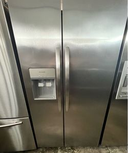 Frigidaire Stainless Steel Side by Side Refrigerator