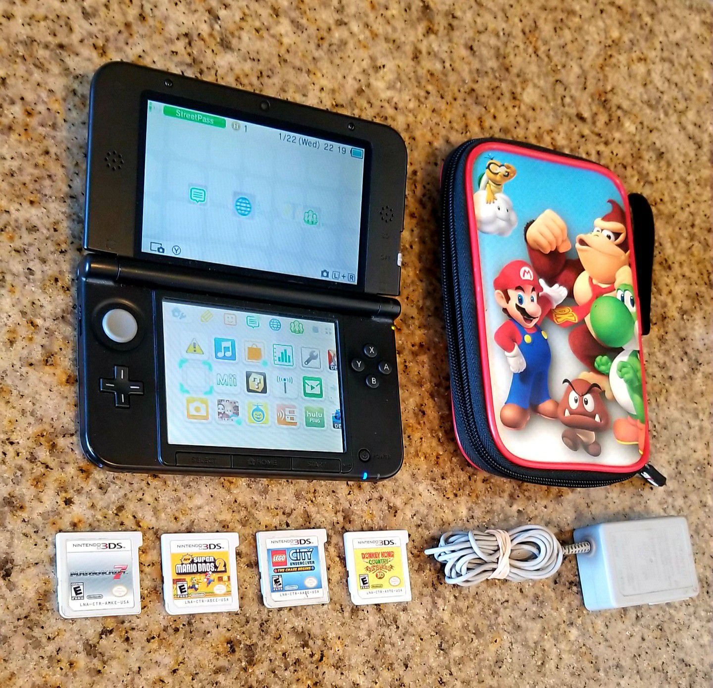 Like NEW Nintendo 3DS XL Bunde EXCELLENT CONDITIONS