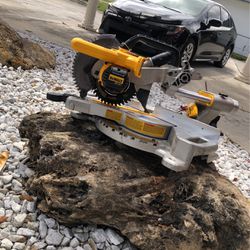 DeWalt Miter Saw Table Saw DCS 361 Includes Battery & charger  Like New Condition 