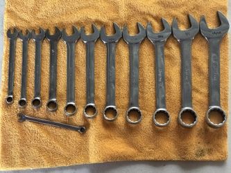 Snap on 12 pc 12 pt short combo wrench set (1/4”-15/16”). (Sale pending)
