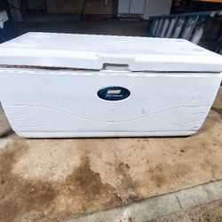 COLEMAN  36 QUART XTREME COOLER 