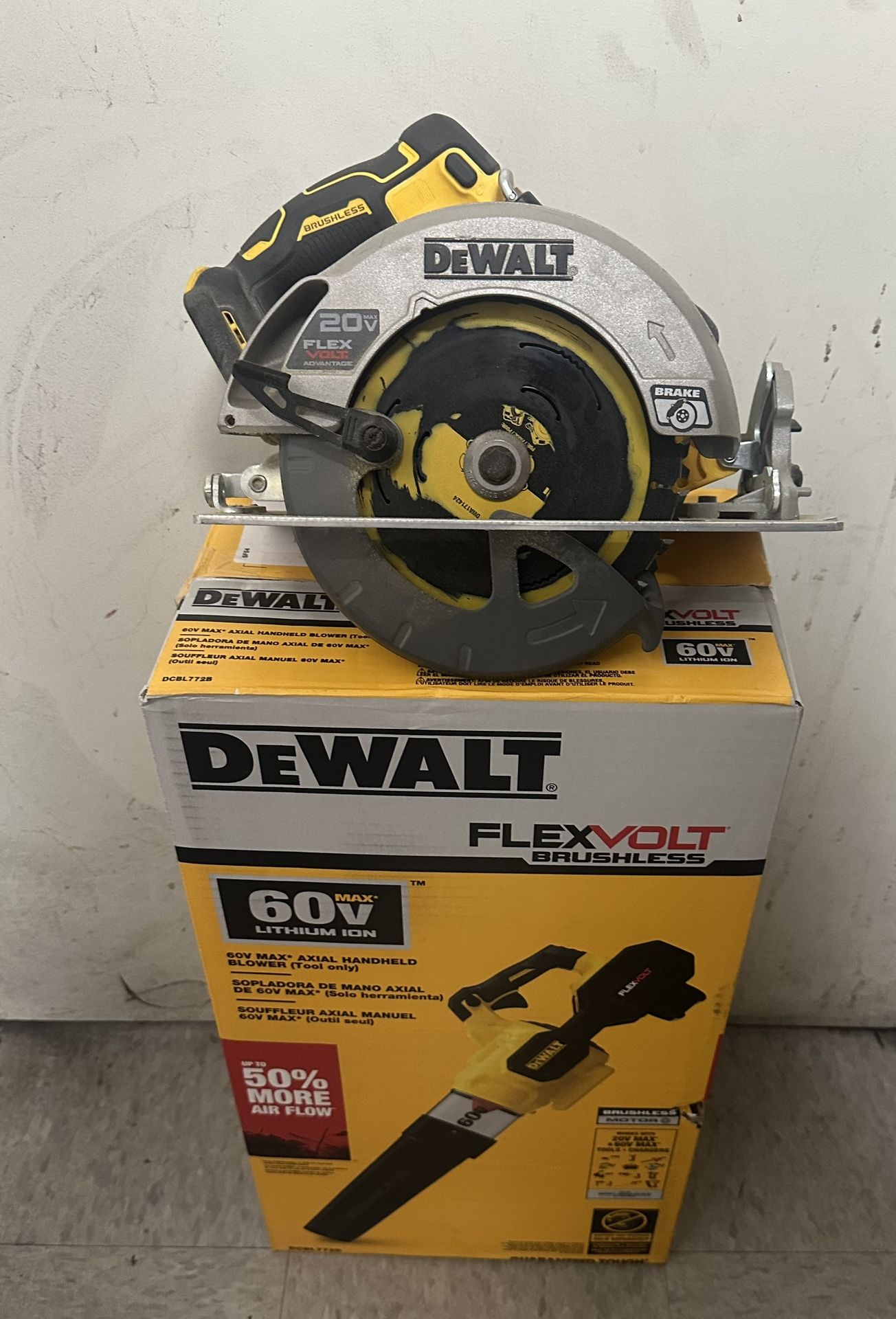 Brand New Saw Lightly used Battery powered hand held saw
