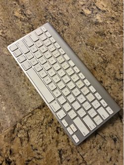 Genuine Apple wireless keyboard