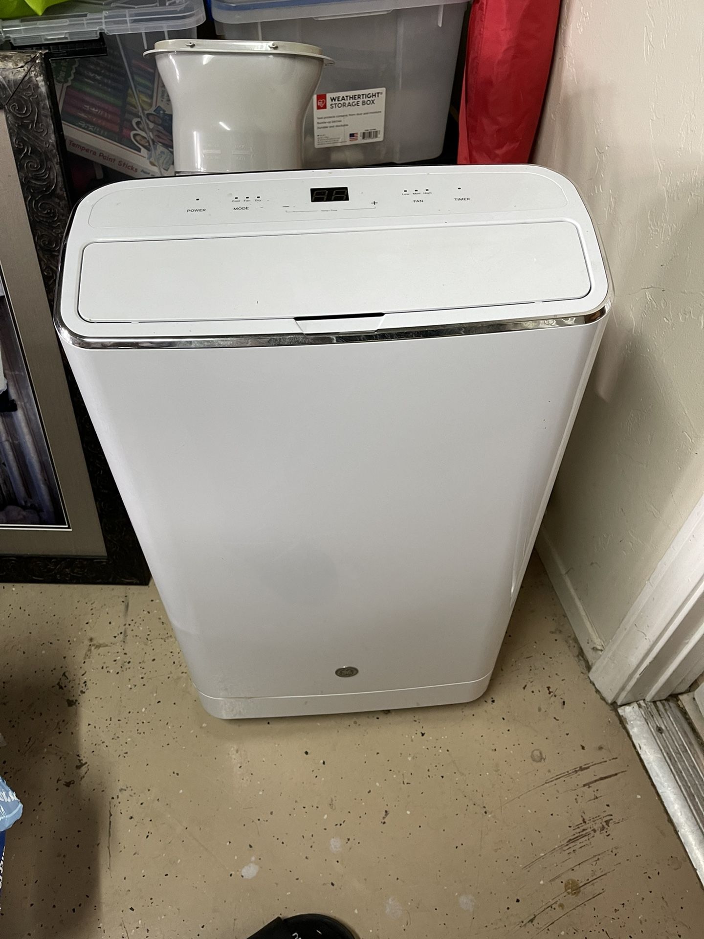 GE - 550 Sq. Ft. Portable Air Conditioner - White Model:APCA14YZBW