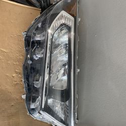 2019-2022 Toyota RAV4 Right Headlight 