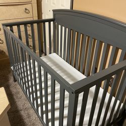 Graco Convertible Crib