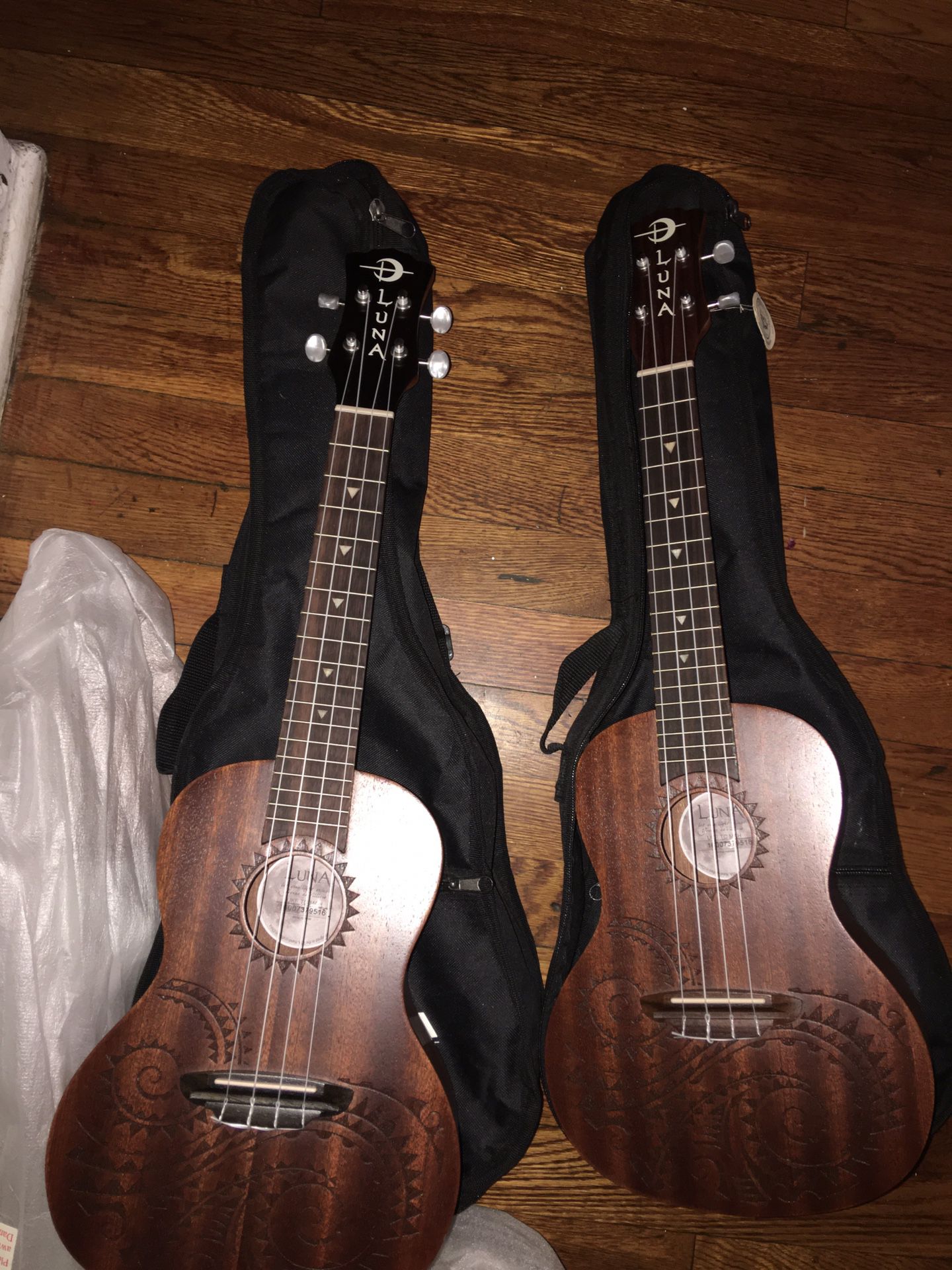 Dos guitarras $50 por las dos