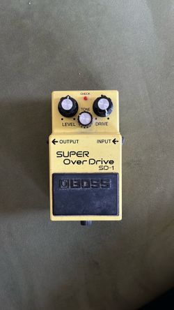 BOSS SD-1 (Super overdrive)