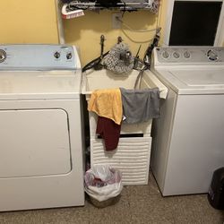 Washer And Dryer Gas Really Good Condition
