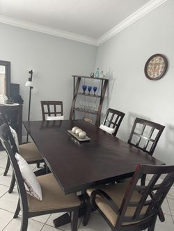 70X44 Dining Table With 6 Chairs And 2 Extensions