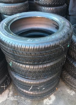 Set Goodyear semi new 235/55/18