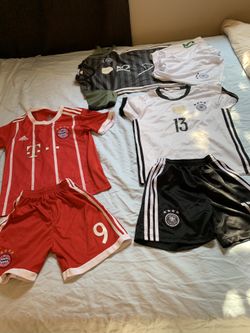 Adidas soccer jerseys size (6-7) boys
